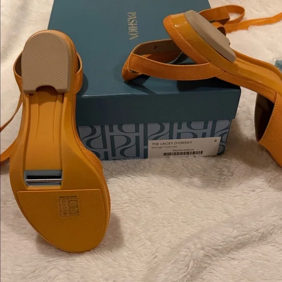 The Lacey D’orsay Mango Canvas - Picture 2 of 4